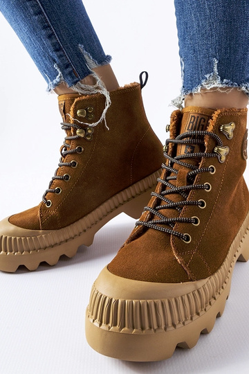 White trainers Big Star... 2