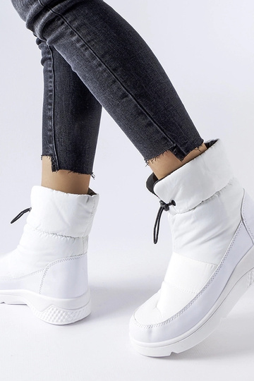 Black snowboots Nanna 2