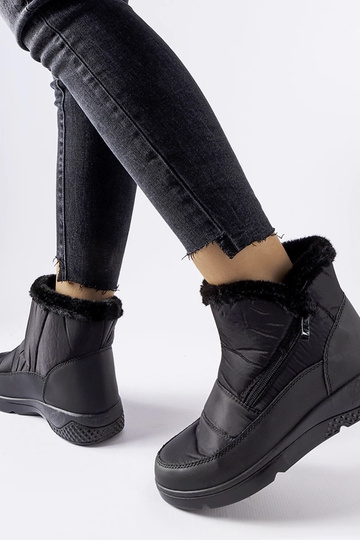 Black snowboots Nanna 2