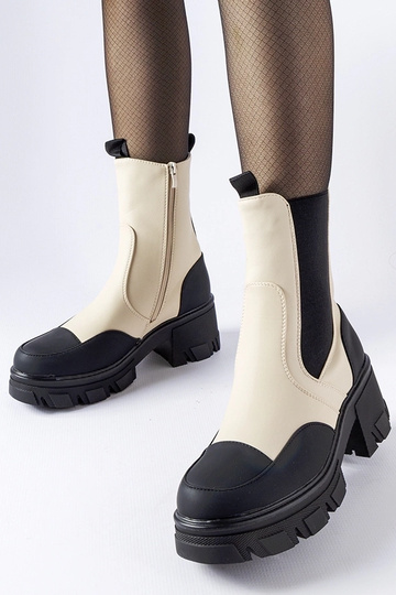 Black Valdez insulated boots