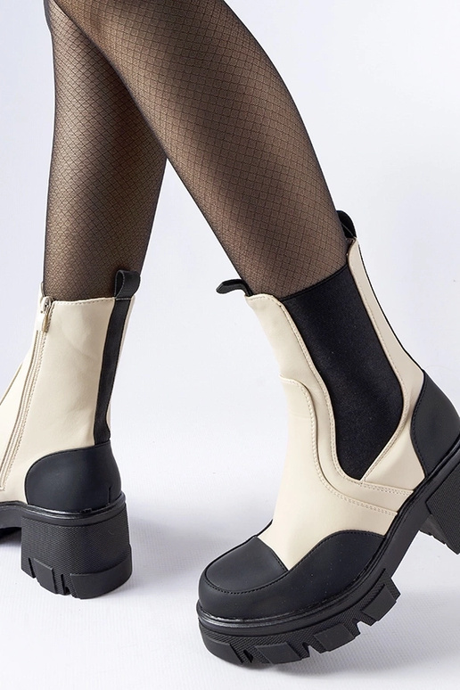 Beżowo-czarne wsuwane masywne botki...