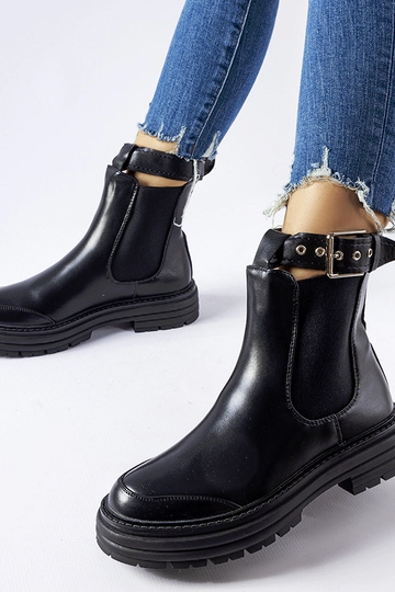 Black Valdez insulated boots