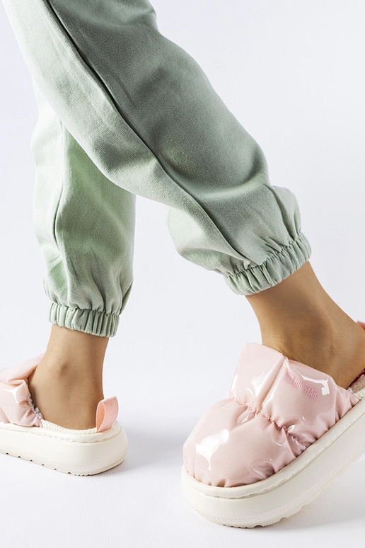 Różowe ocieplane kapcie Big Star...