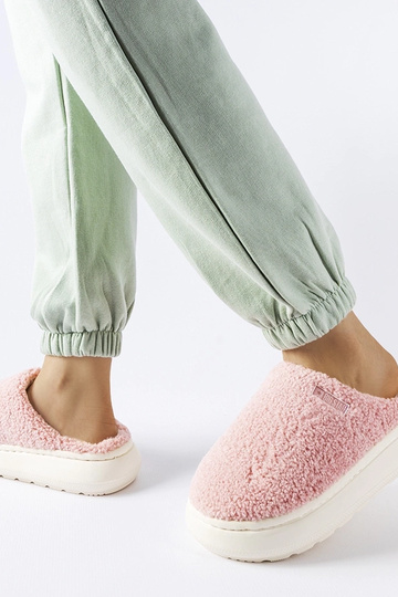 Różowe ocieplane kapcie Big... 2