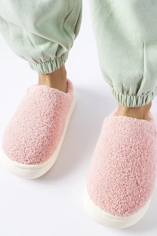 Różowe ocieplane kapcie Big Star...
