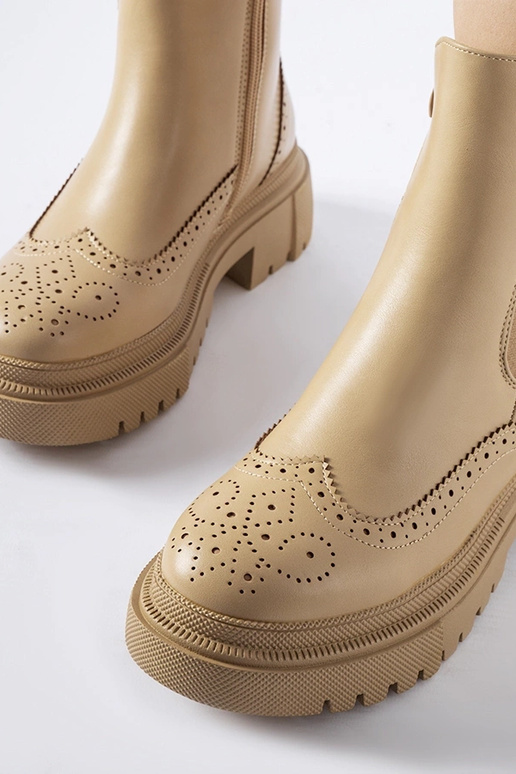 Ciemnobeżowe botki z przeszyciami...