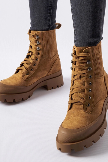 White trainers Big Star...