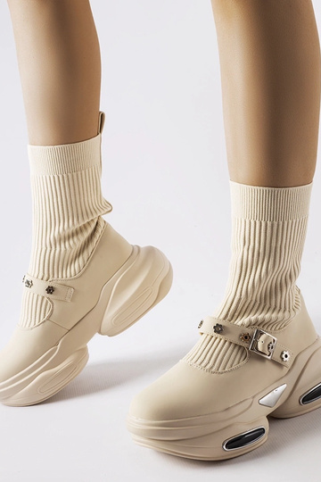 White trainers Big Star...