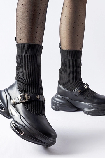 White trainers Big Star... 2