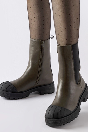 Beige insulated boots with... 2