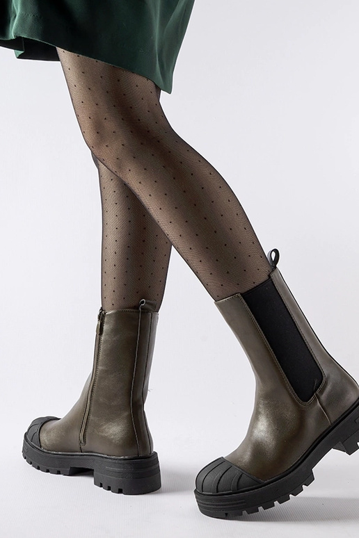 Beige insulated boots with chain...