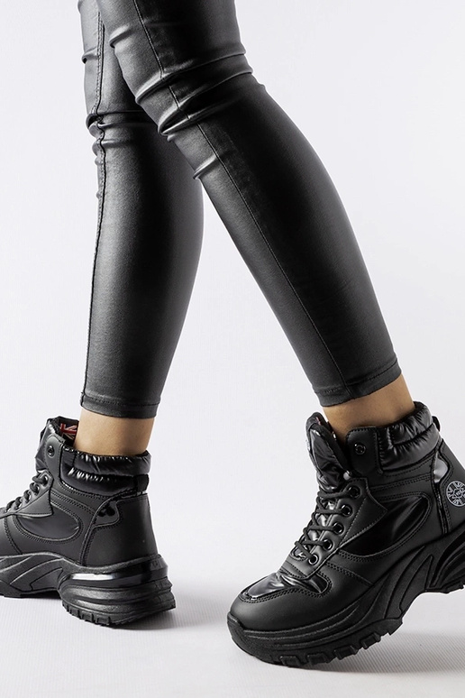 Black patent leather insulated boots... Black patent leather insulated boots...