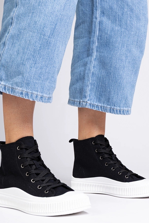 Czarne wysokie trampki na platformie...