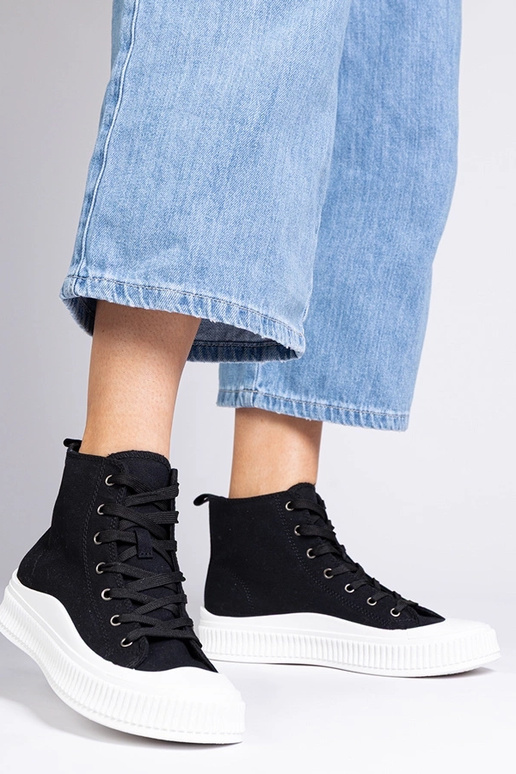 Czarne wysokie trampki na platformie...