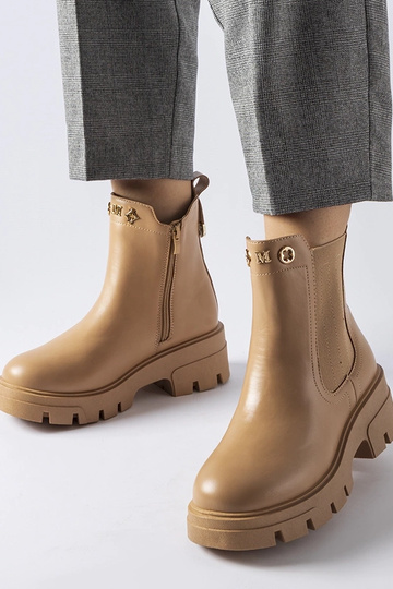 Beige boots Huff
