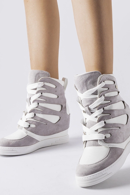 Biało-szare sneakersy na koturnie...