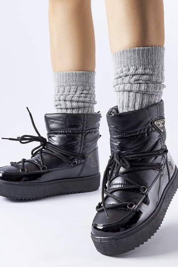 Black snowboots Arana 2