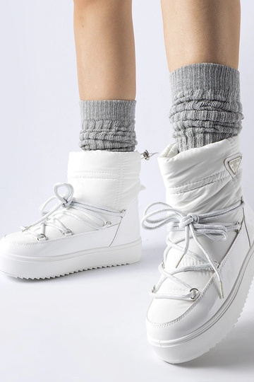 Black snowboots Arana