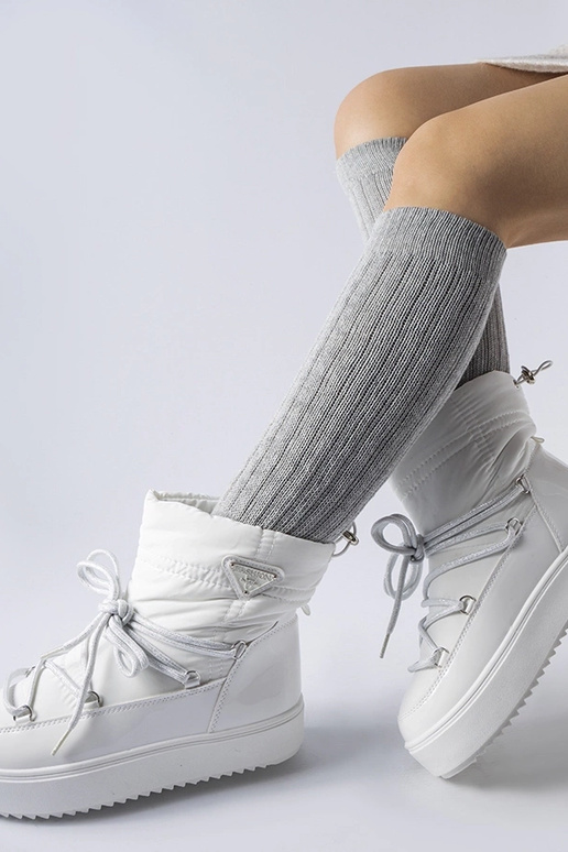 Białe ocieplane śniegowce z gumką...