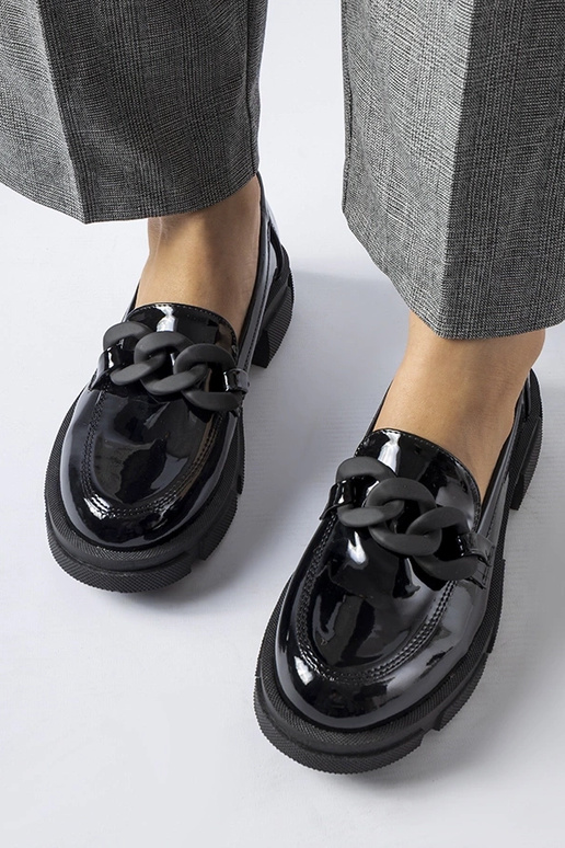 Czarne lakierowane mokasyny z...
