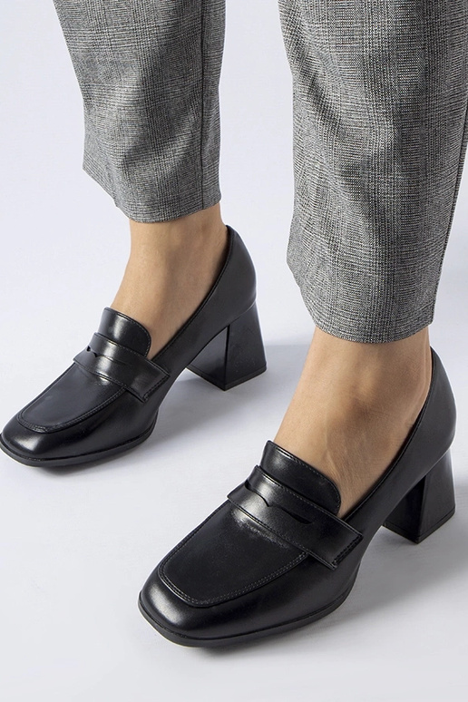 Beige high heel pumps Unos