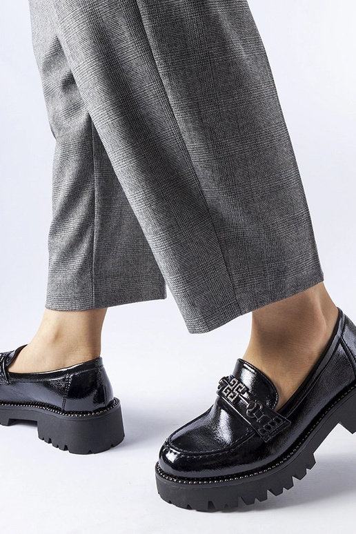 Czarne lakierowane mokasyny z... Czarne lakierowane mokasyny z...