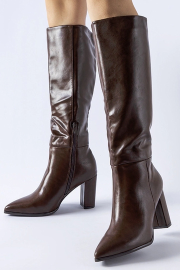 Ciemnobrązowe kozaki na... 2