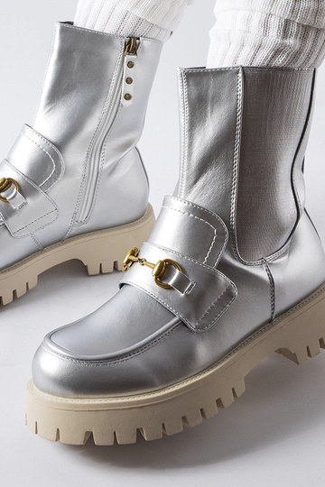 Srebrne ocieplane botki... 2