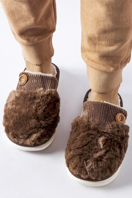 Black slippers with fur insulated Valle