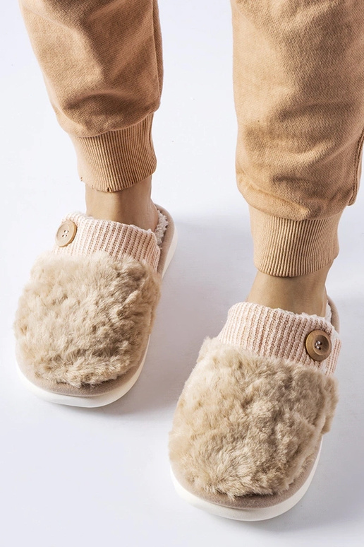 Black slippers with fur insulated Valle