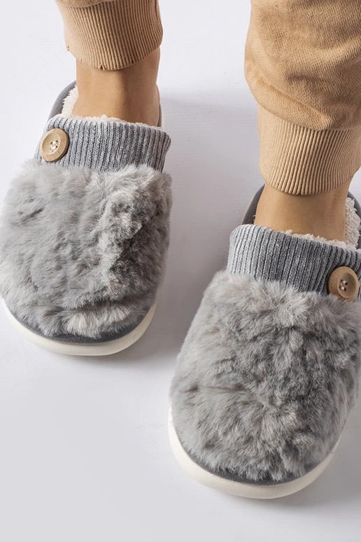 Black slippers with fur insulated Valle