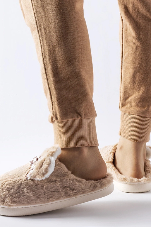 Black slippers with fur insulated Valle