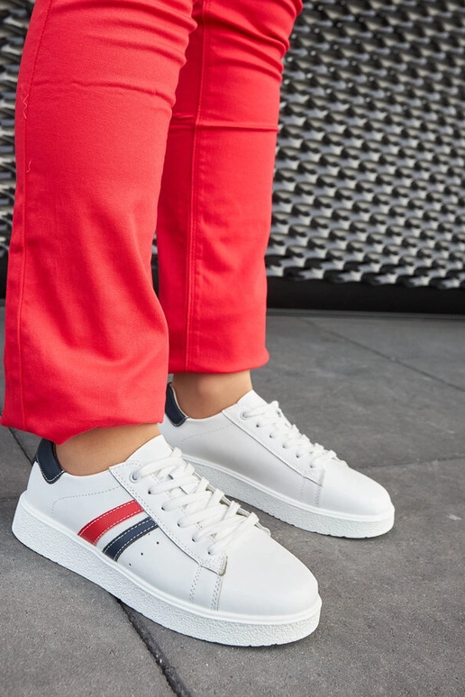 Białe skórzane wiązane sneakersy Camilla Białe skórzane wiązane sneakersy Camilla