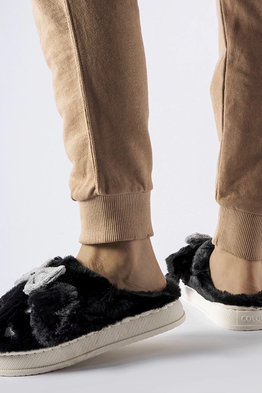 Black slippers with fur insulated Valle