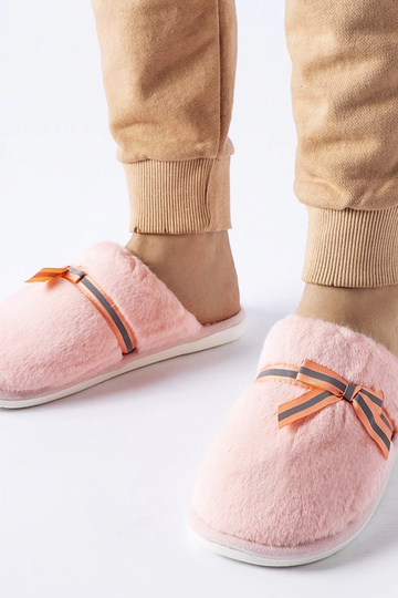 Black slippers with fur insulated Valle
