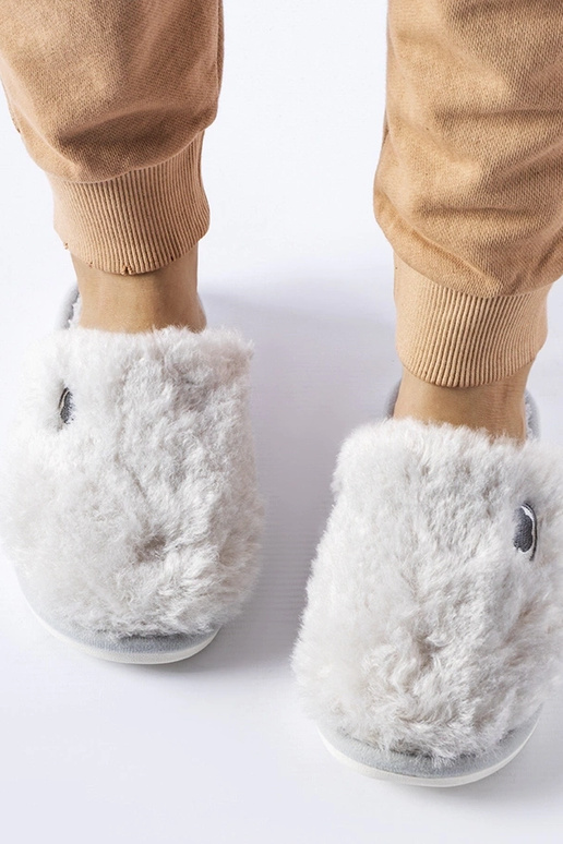 Black slippers with fur insulated Valle