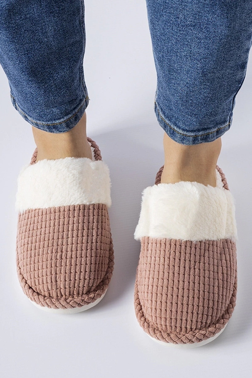 Black slippers with fur insulated Valle