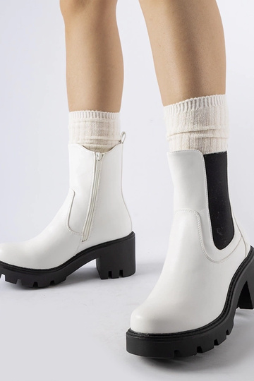 White trainers Big Star...