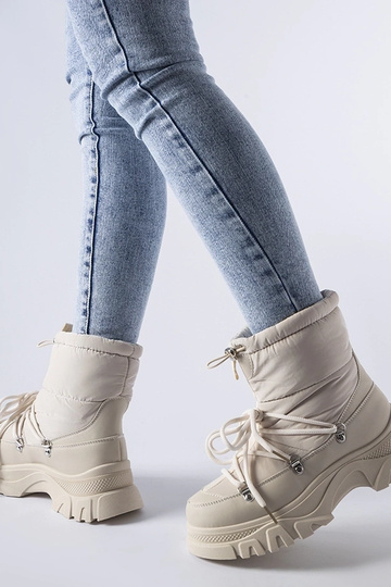 Black snowboots Arana 2