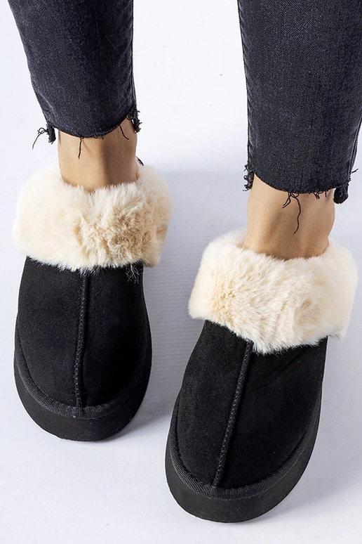 Black slippers with fur insulated Valle