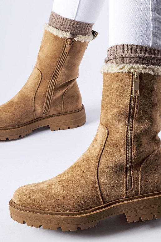 Beżowe ocieplane botki z zamkiem... Beżowe ocieplane botki z zamkiem...