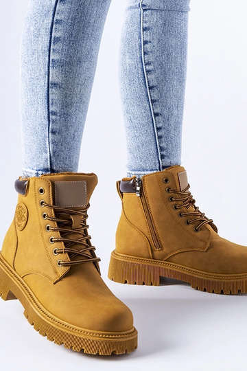 Klasyczne brązowe ocieplane...