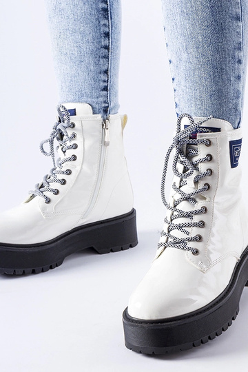 Black patent leather insulated boots Campi