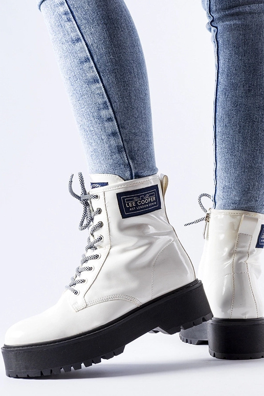 Black patent leather insulated boots... Black patent leather insulated boots...