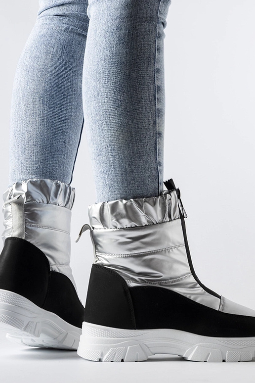 Black snowboots Arana