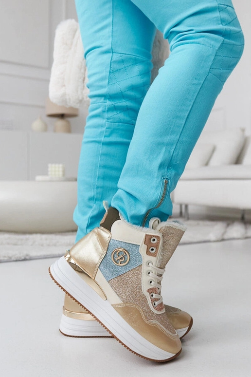 Złote ocieplane sneakersy z brokatem... Złote ocieplane sneakersy z brokatem...