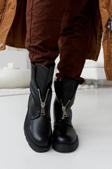 Black snowboots Arana 2