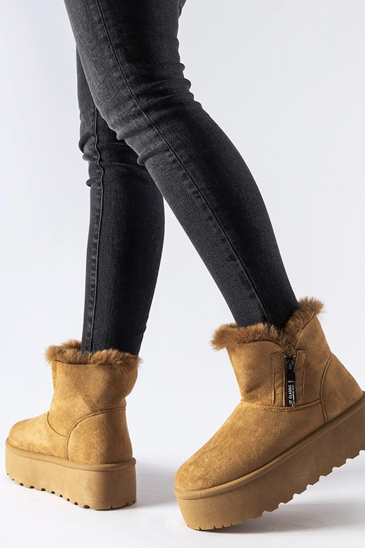 Brązowe śniegowce na platformie Points