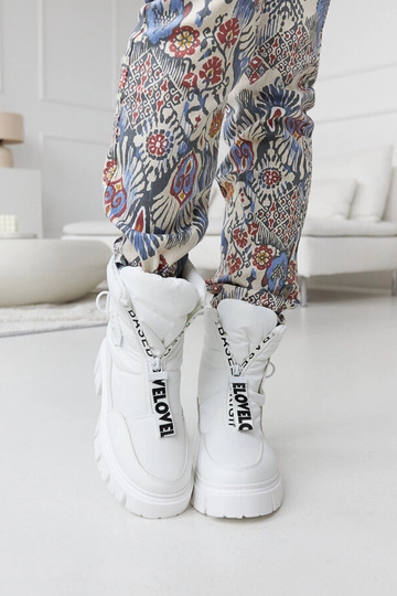 Black snowboots Arana