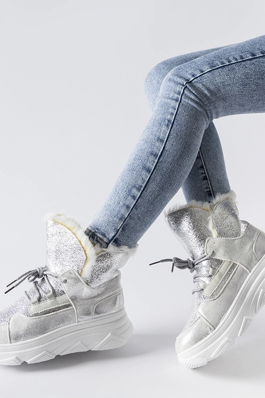 Biało-srebrne ocieplane śniegowce... Biało-srebrne ocieplane śniegowce...